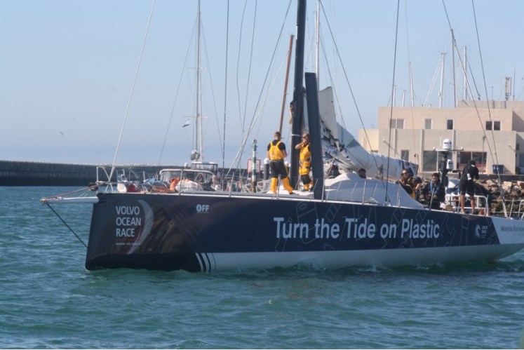 4E03FC10AAE14A81B9735B3C4E1527BD